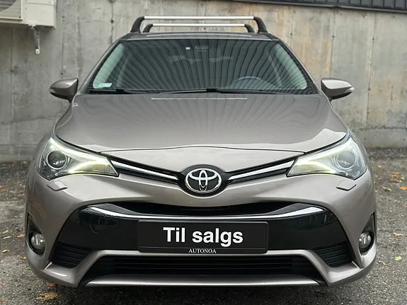 Toyota Avensis 2015 photo 2