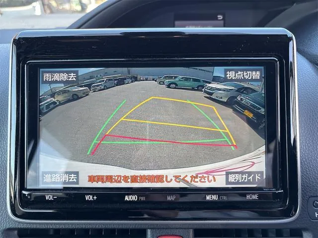 Toyota Noah 2018 photo 3