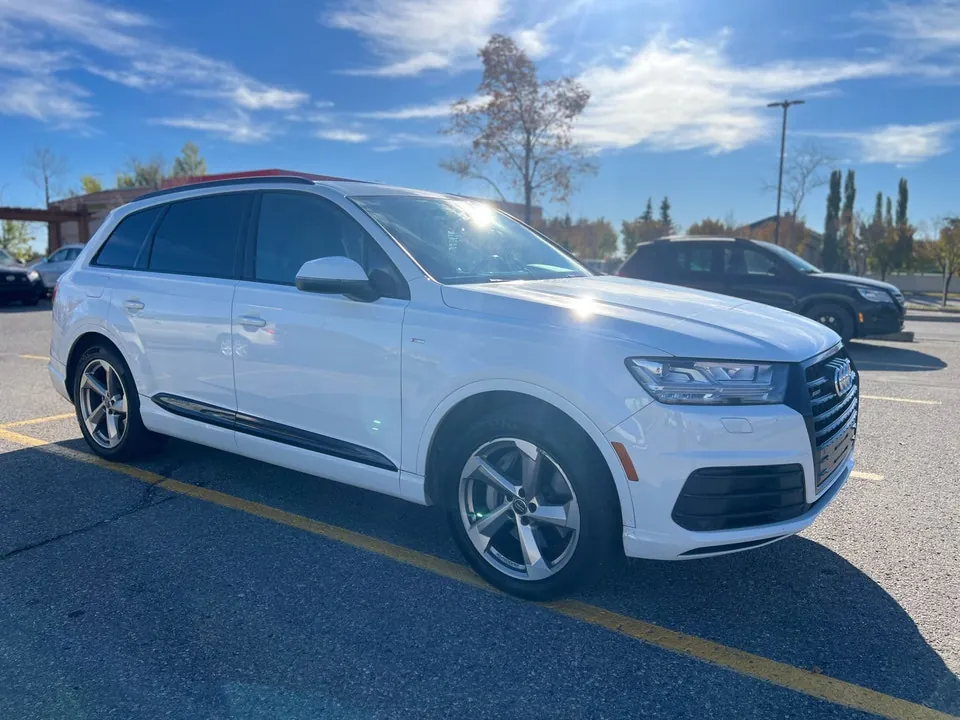 Audi Q7 2019 photo 2