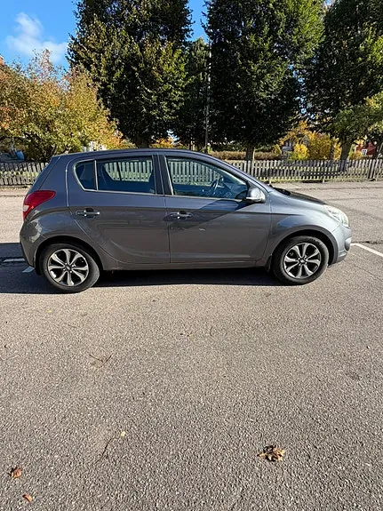 Hyundai I20 2011 photo 2