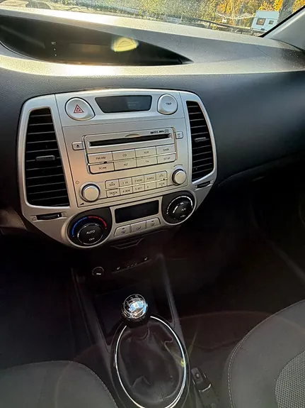 Hyundai I20 2011 photo 4