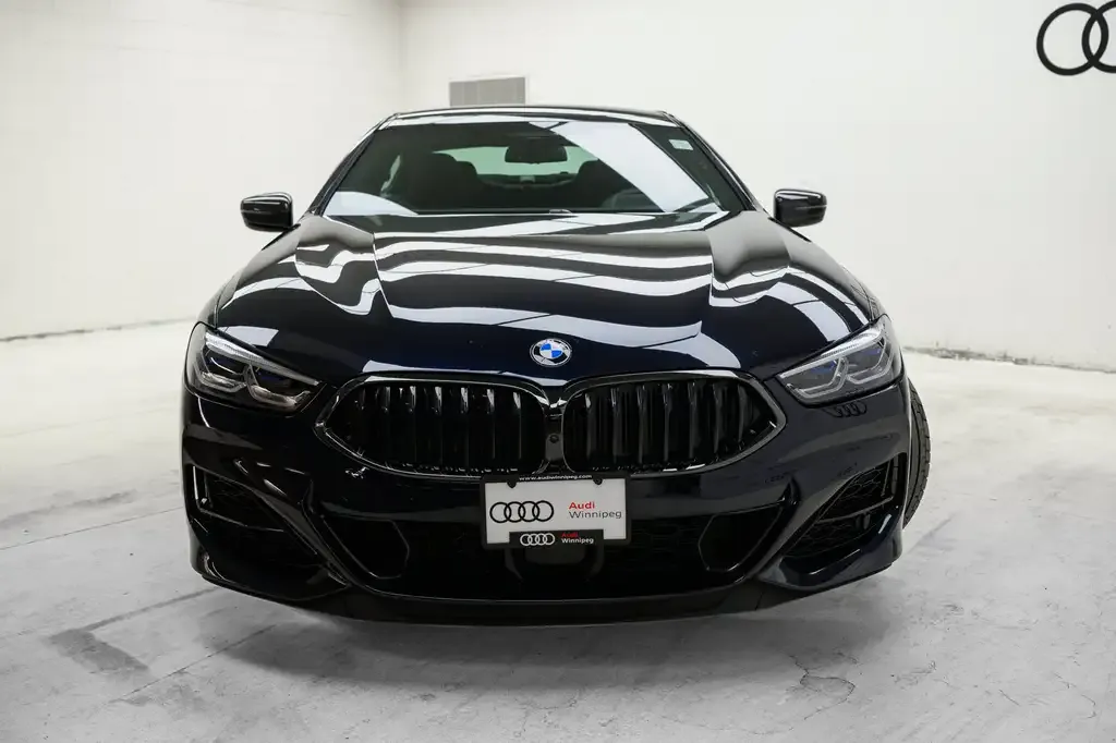 BMW 8 Series 2022 photo 2