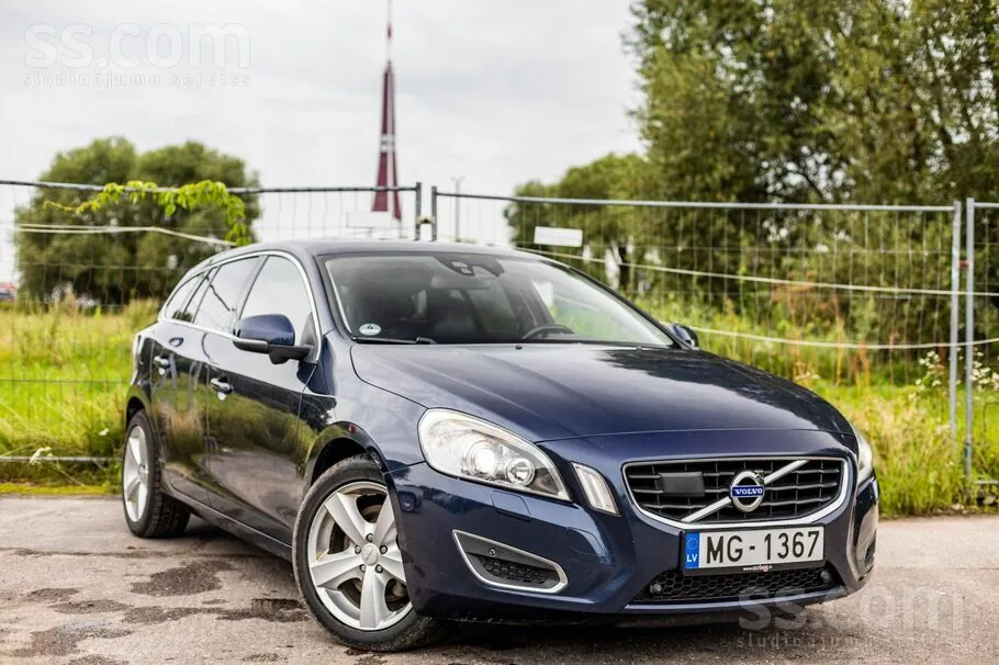 Volvo V60 2011 photo 2