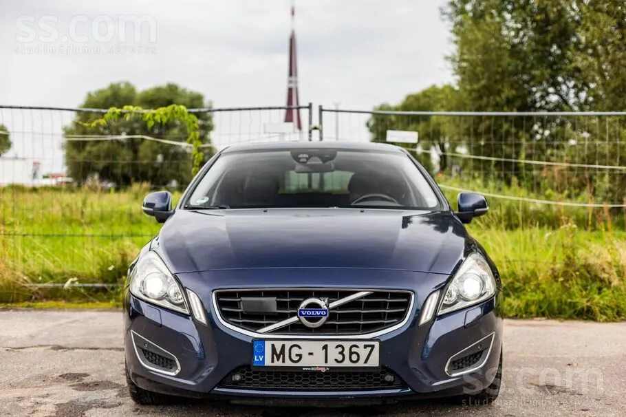 Volvo V60 2011 photo 3