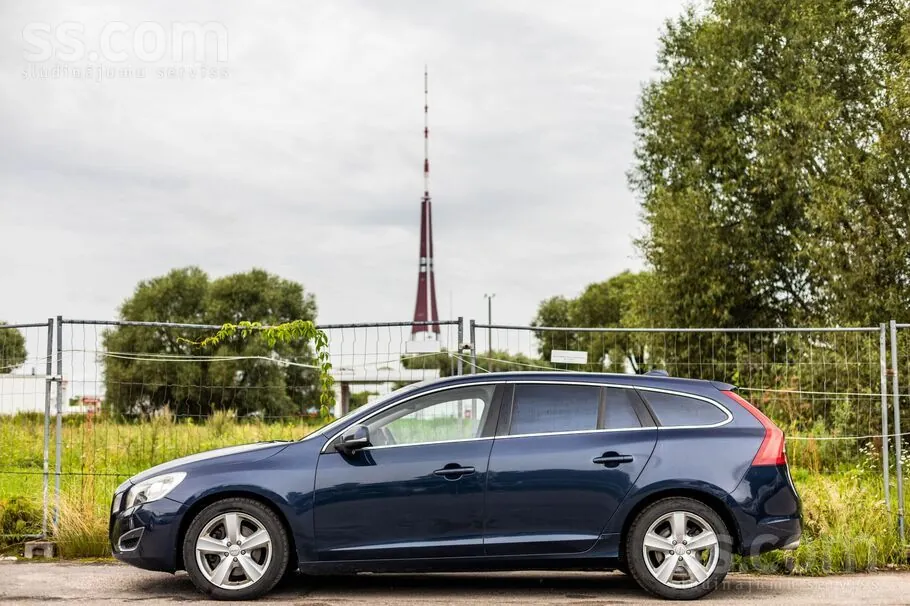 Volvo V60 2011 photo 4