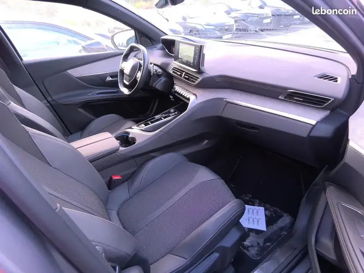 Peugeot 3008 2023 photo 4