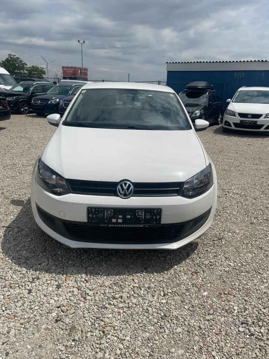 Volkswagen Polo 2012 photo 2