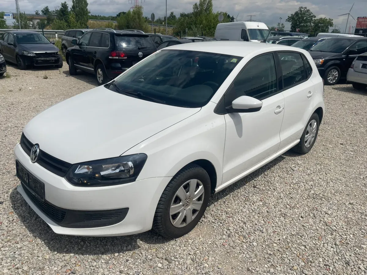 Volkswagen Polo 2012 photo 3