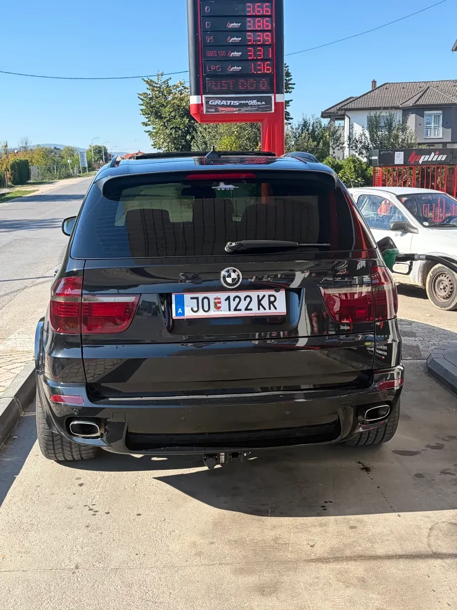 BMW X5 2008 photo 2