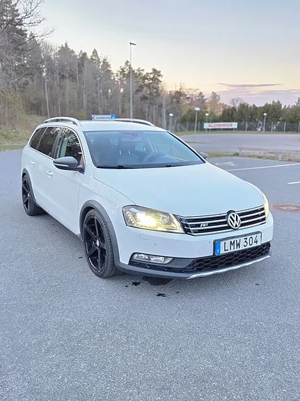 Volkswagen Passat Alltrack 2014 photo 2