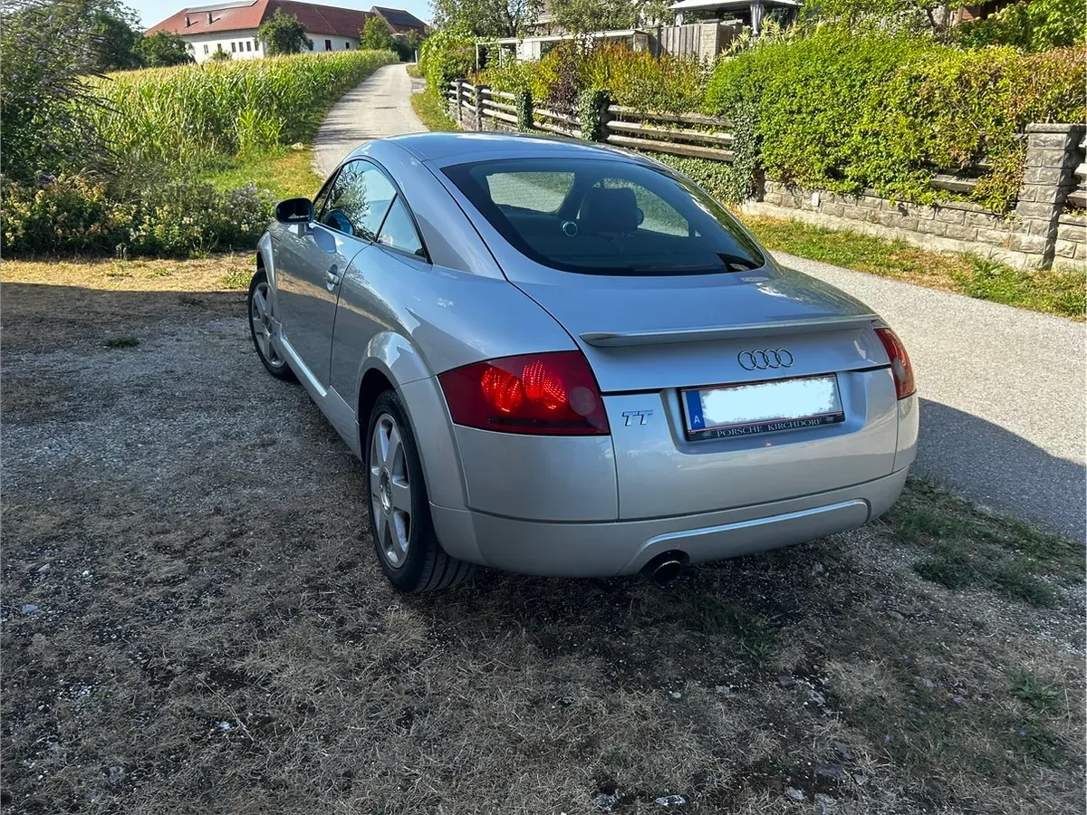 Audi Tt 1999 photo 2