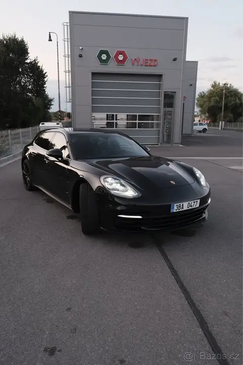 Porsche Panamera 2018 photo 2