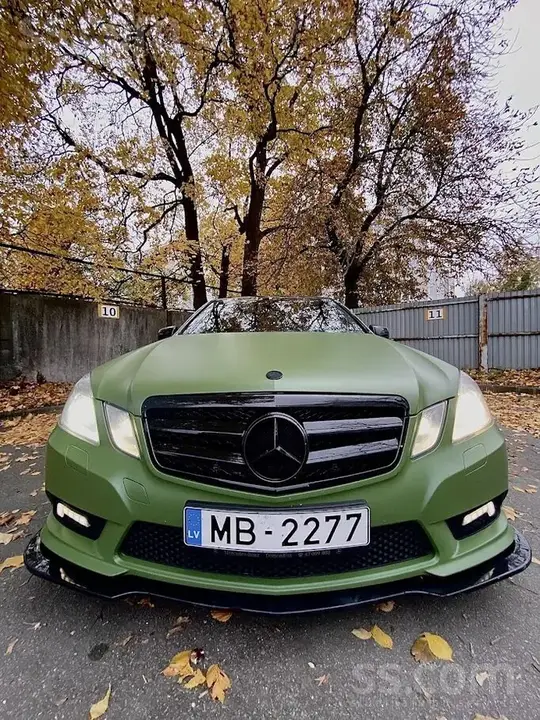 Mercedes-Benz E220