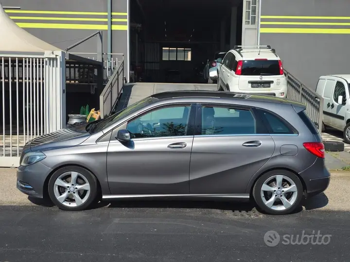 Mercedes-Benz B 2014 photo 2