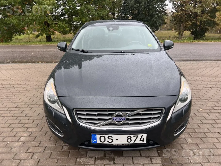 Volvo S60 2011 photo 2