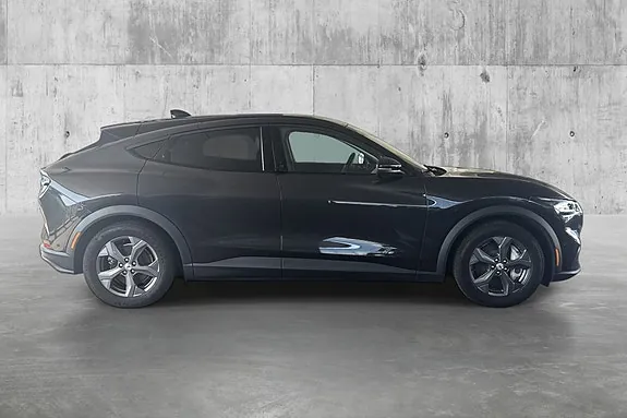Ford Mustang Mach-E 2022 photo 4