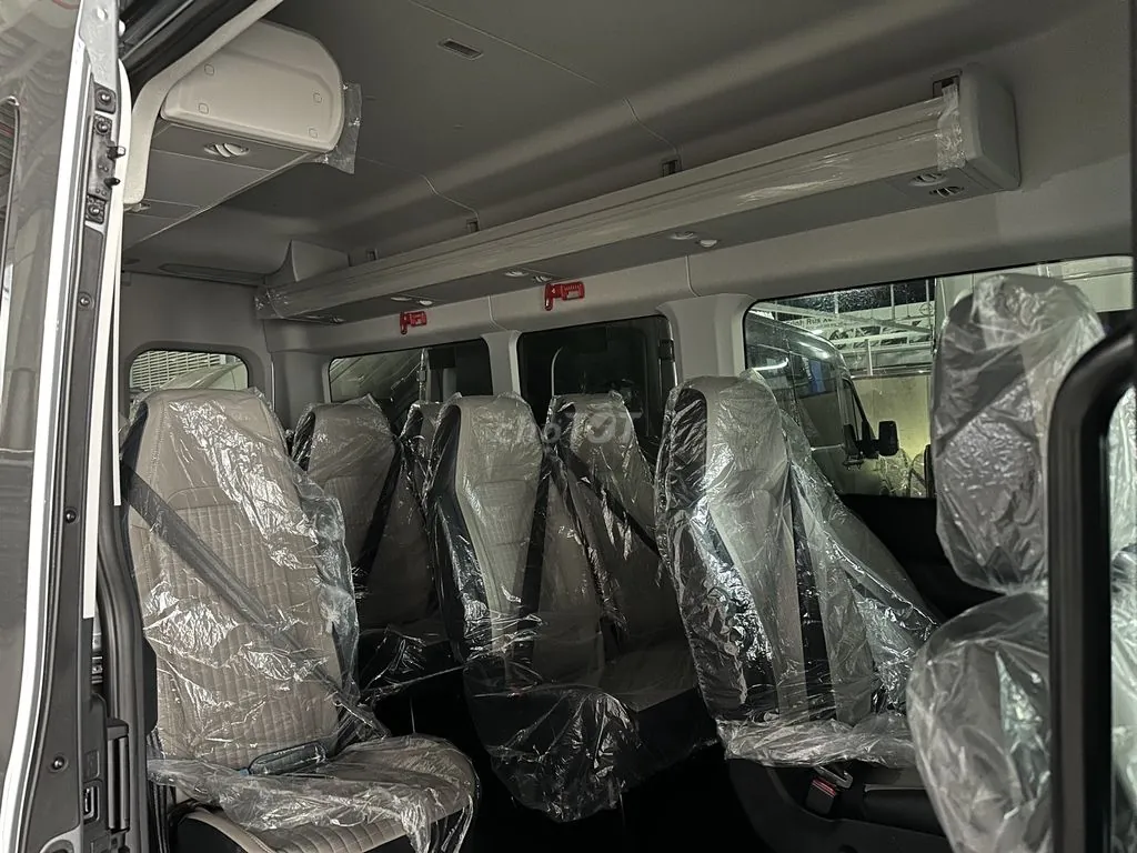 Ford Transit 2025 photo 3
