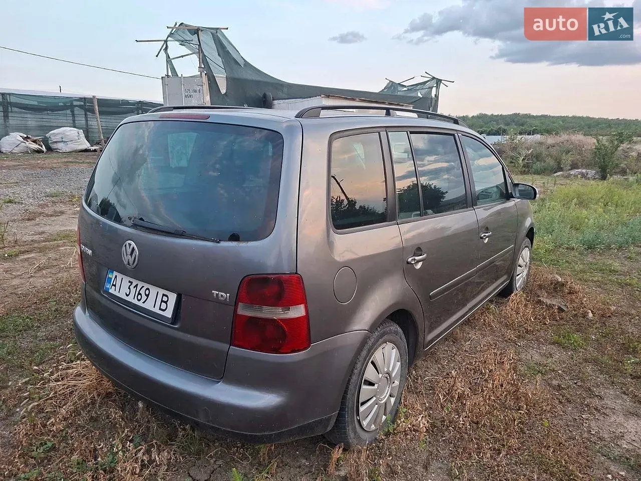 Volkswagen Touran 2004 photo 2