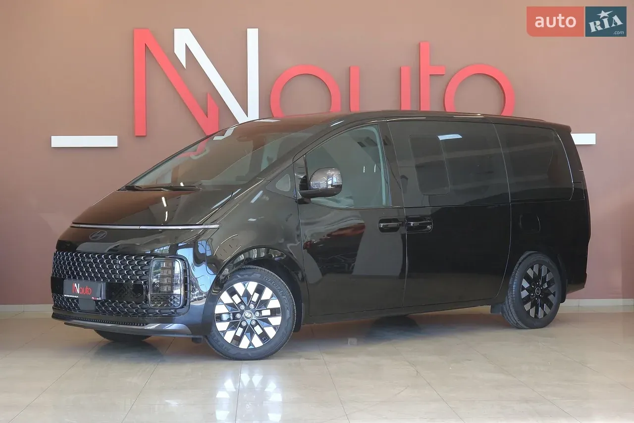 Hyundai Staria