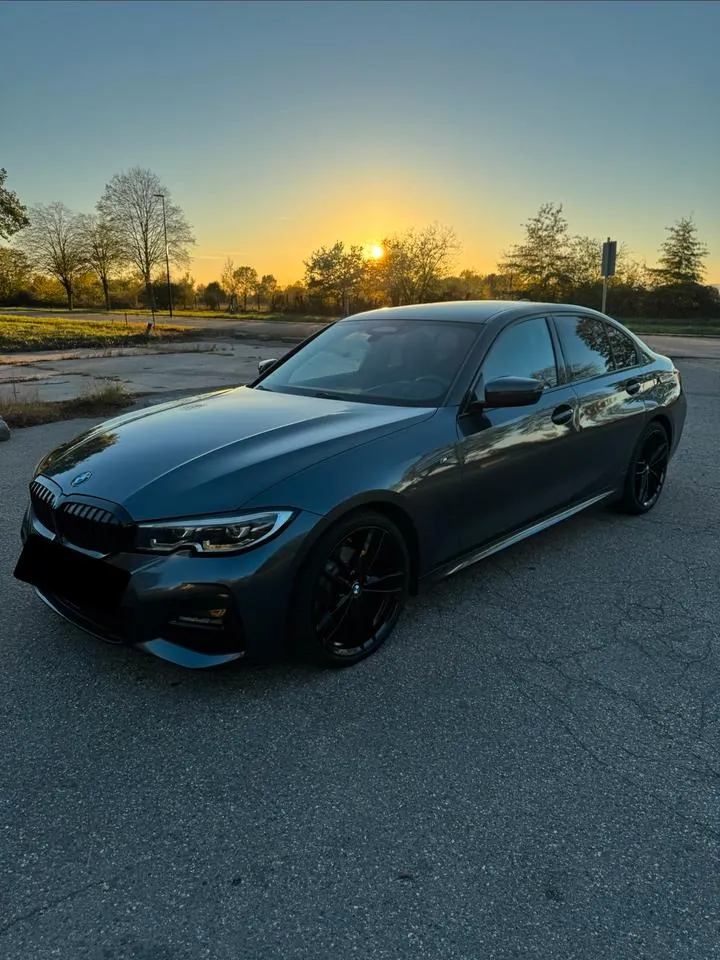 BMW 320I