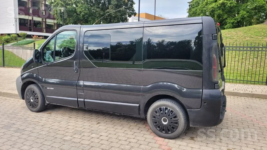 Nissan Primastar 2004 photo 4