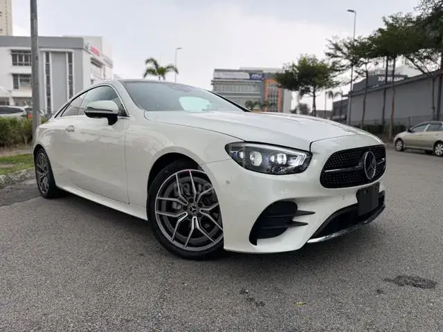 Mercedes-Benz E200 Coupe