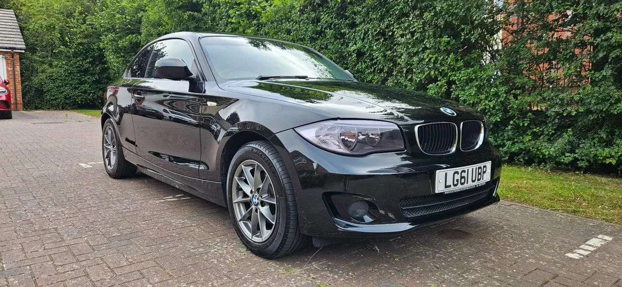 BMW 1 Series 2011 photo 2