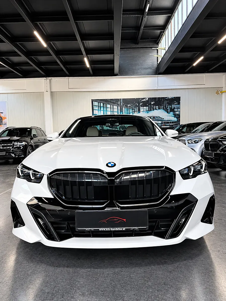 BMW 5 Series 2025 photo 3
