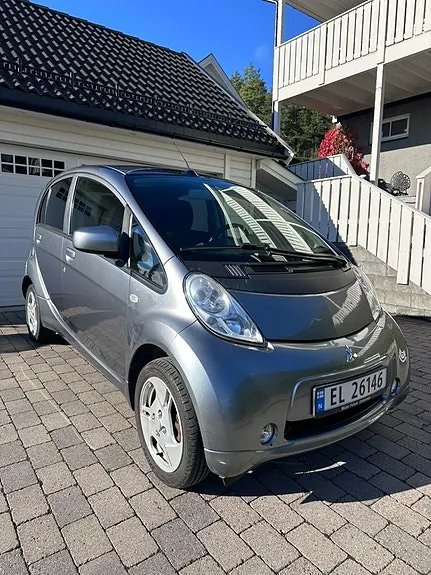 Mitsubishi I-Miev 2013 photo 4