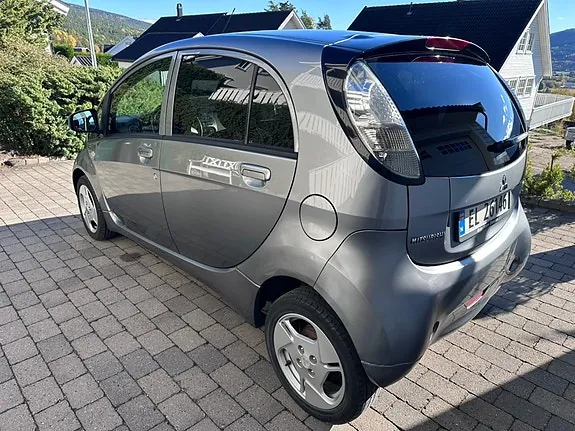 Mitsubishi I-Miev 2013 photo 3