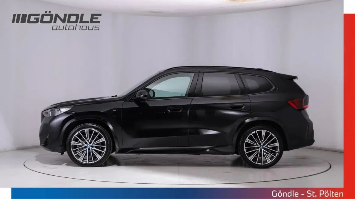 BMW Ix1 2023 photo 3
