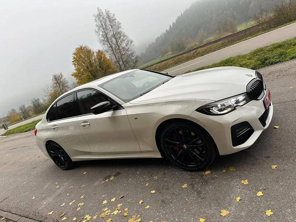 BMW 330I