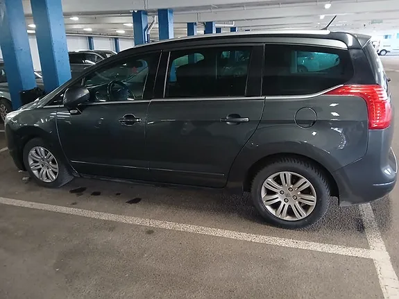 Peugeot 5008 2010 photo 3