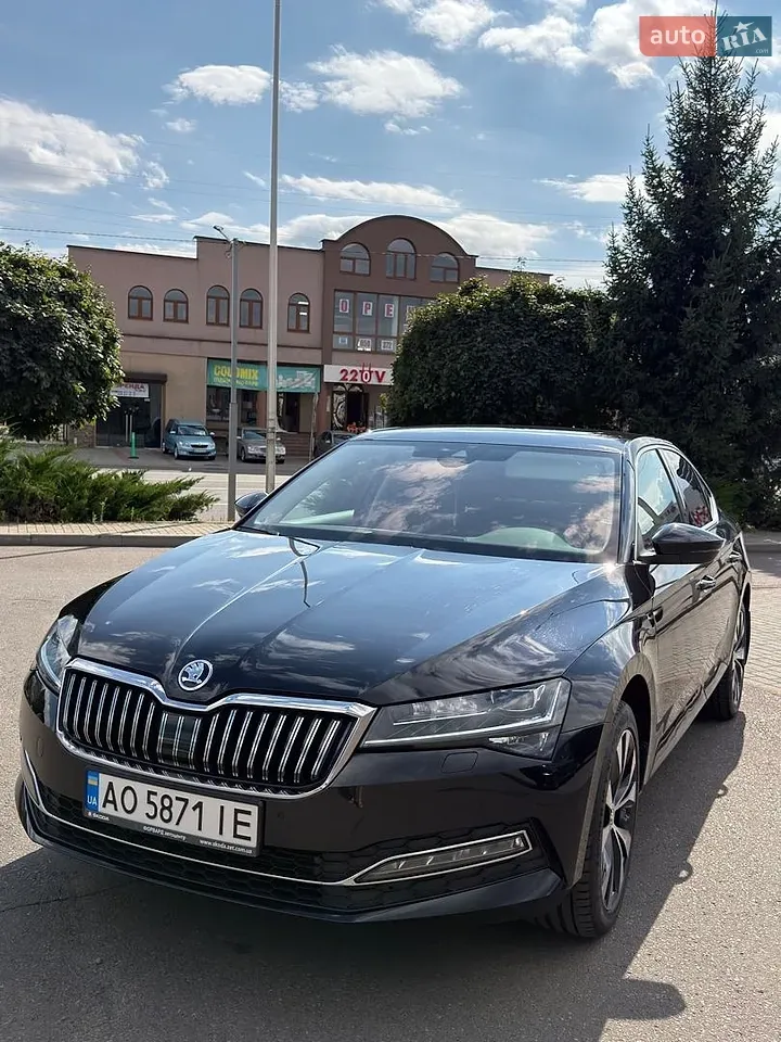 Skoda Superb 2023 photo 4