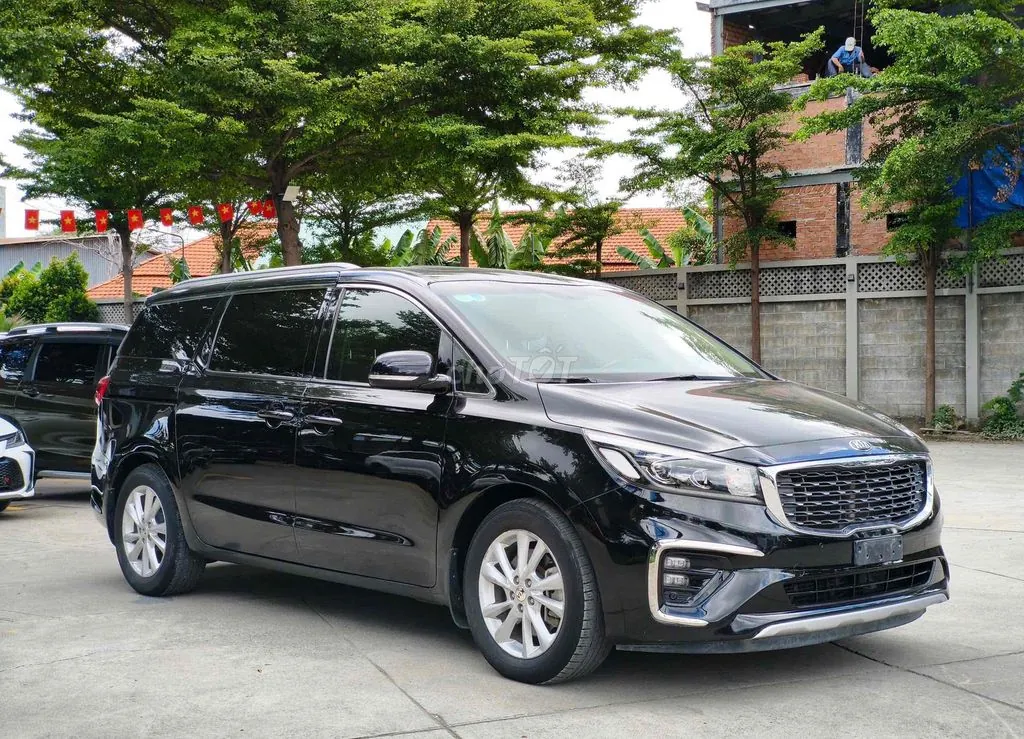 Kia Sedona 2020 photo 2