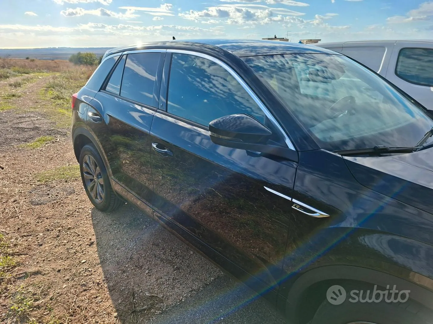 Volkswagen T-Roc 2021 photo 2