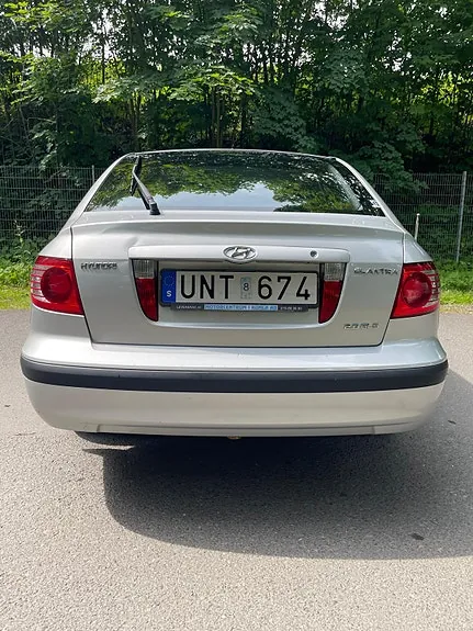 Hyundai Elantra 2004 photo 4