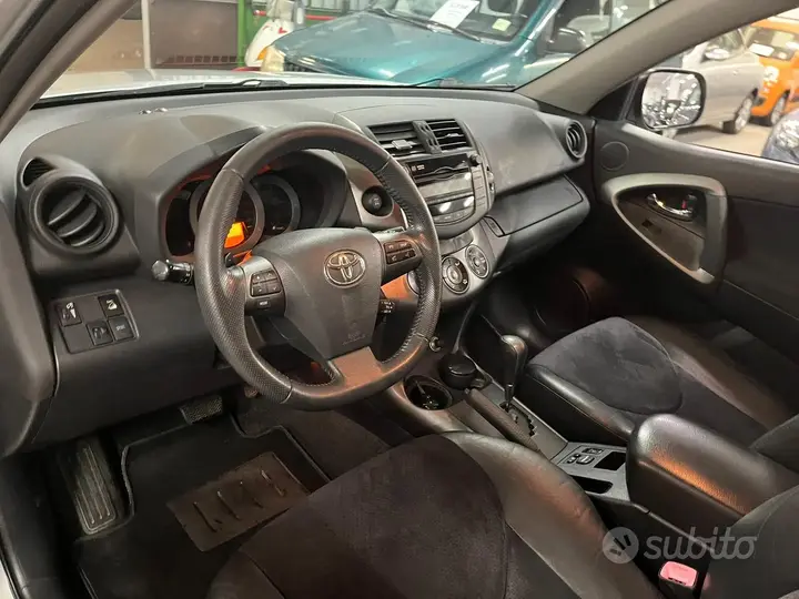 Toyota Rav4 2012 photo 3
