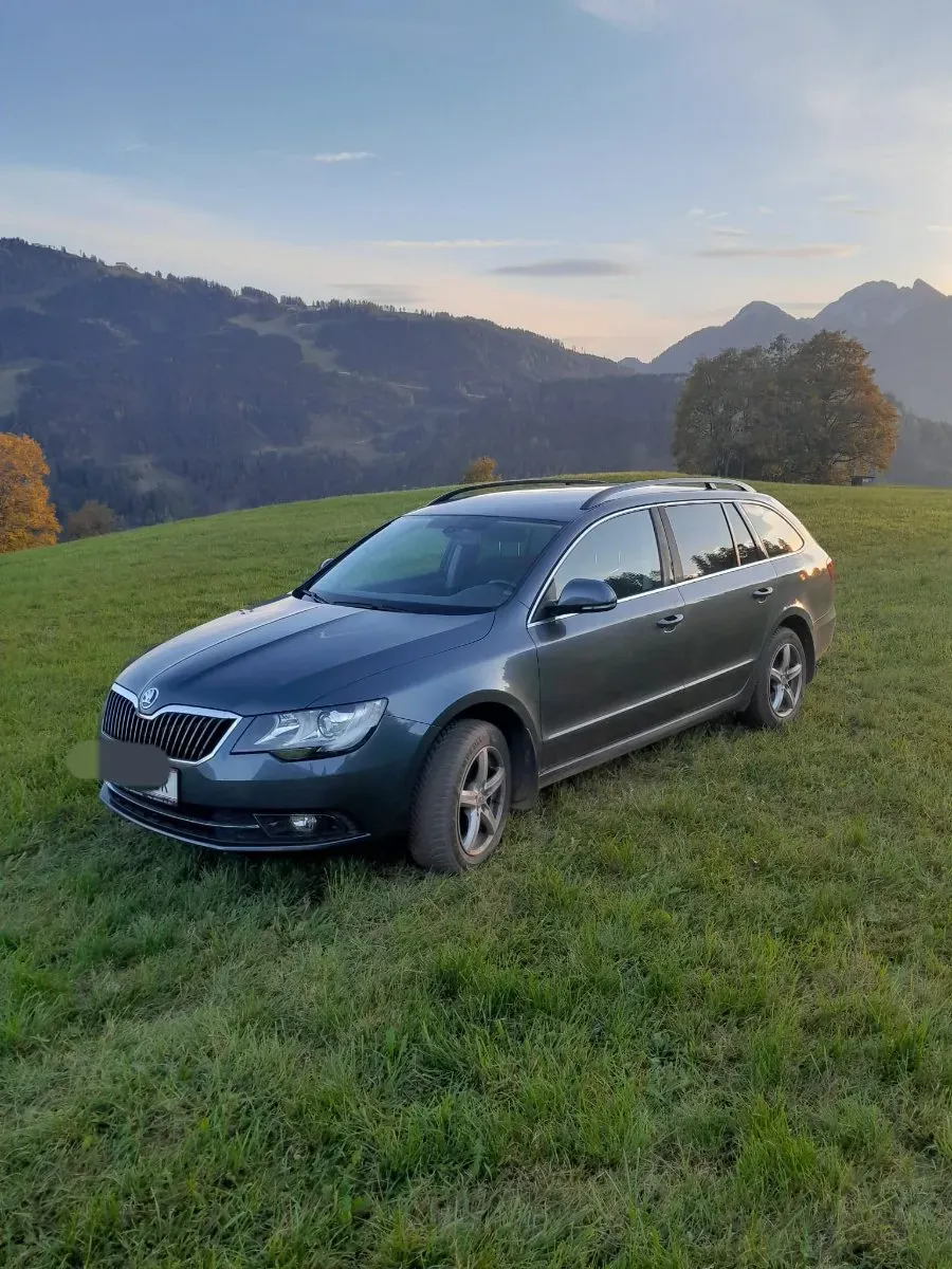 Skoda Superb 2015 photo 2