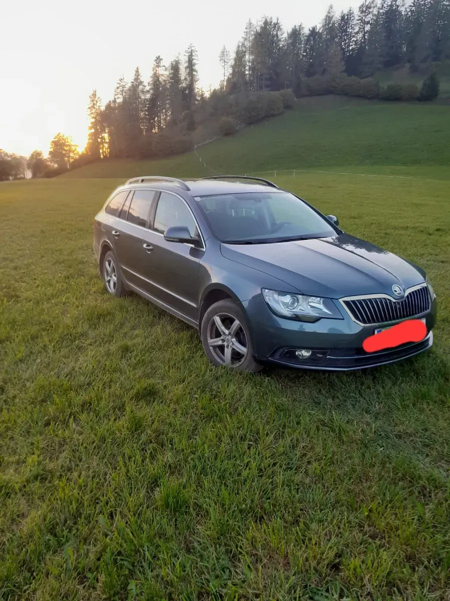 Skoda Superb 2015 photo 3