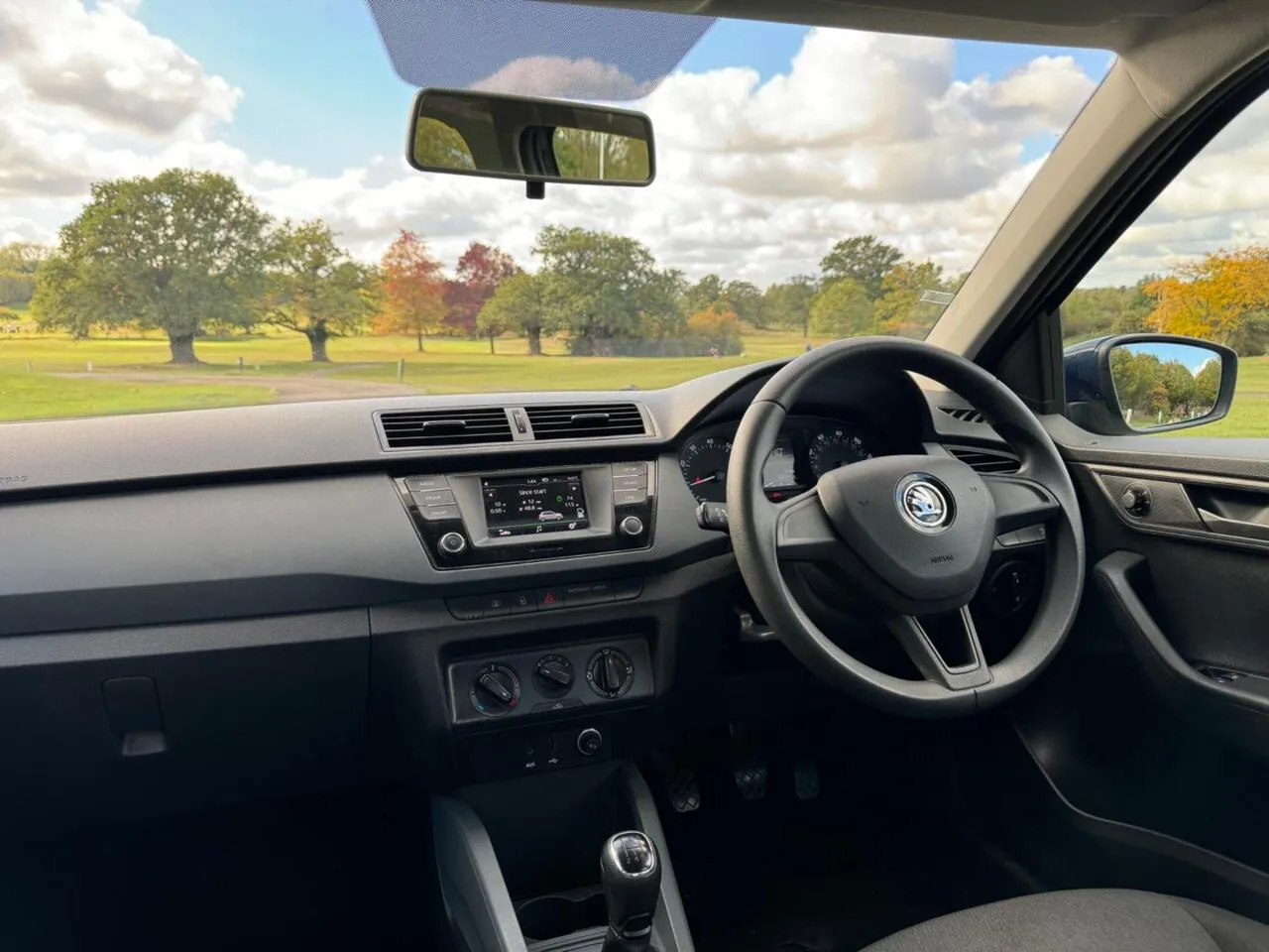 Skoda Fabia 2017 photo 3