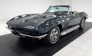Chevrolet Corvette 1966 photo 2