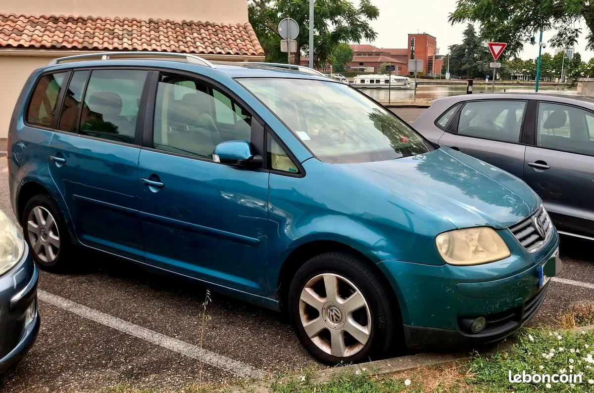 Volkswagen Touran 2004 photo 3