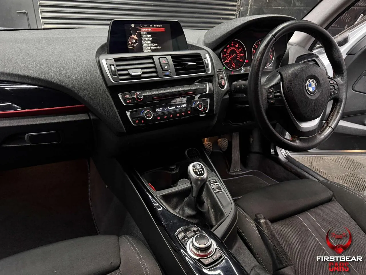 BMW 1 Series 2015 photo 2