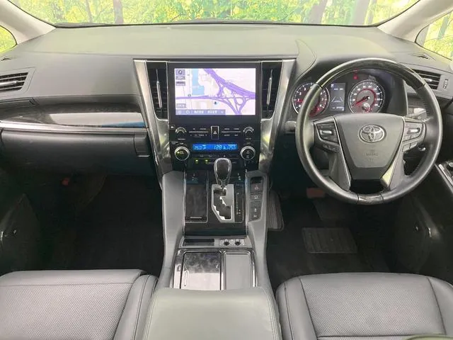 Toyota Alphard 2022 photo 2