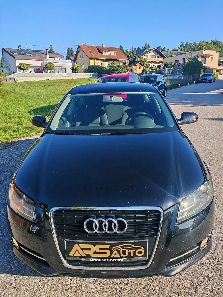 Audi A3 2012 photo 2