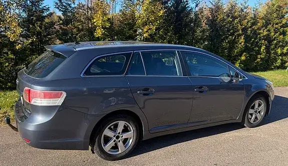 Toyota Avensis 2009 photo 5