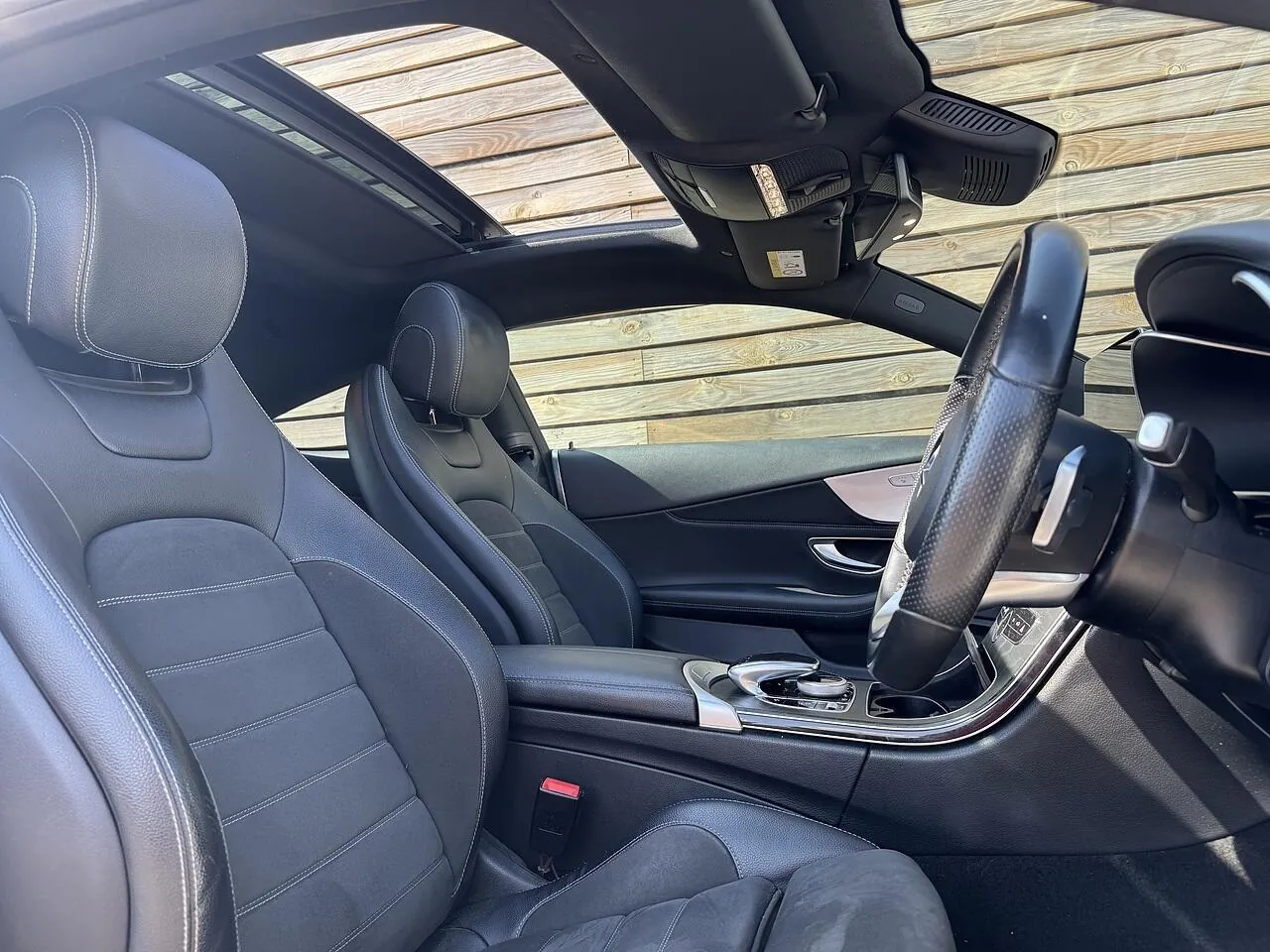 Mercedes-Benz C-Class 2019 photo 2