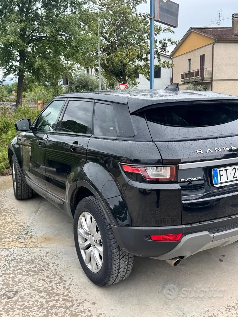 Land Rover Range Rover Evoque 2018 photo 5