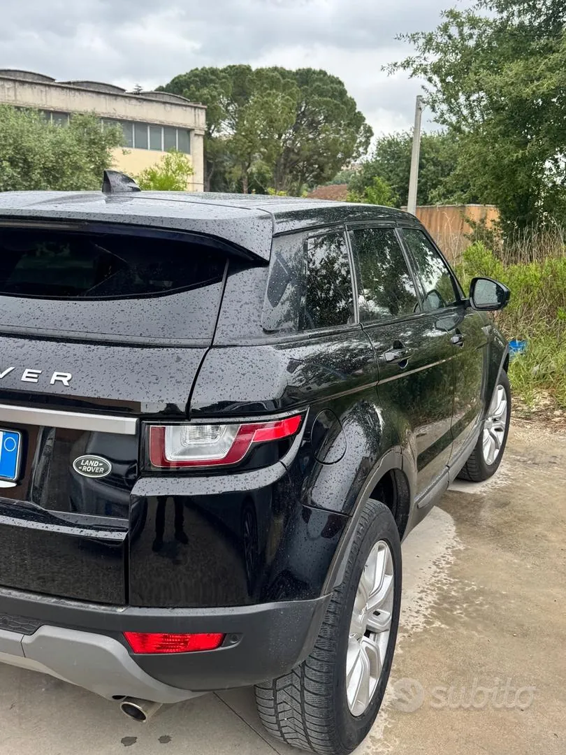 Land Rover Range Rover Evoque 2018 photo 3
